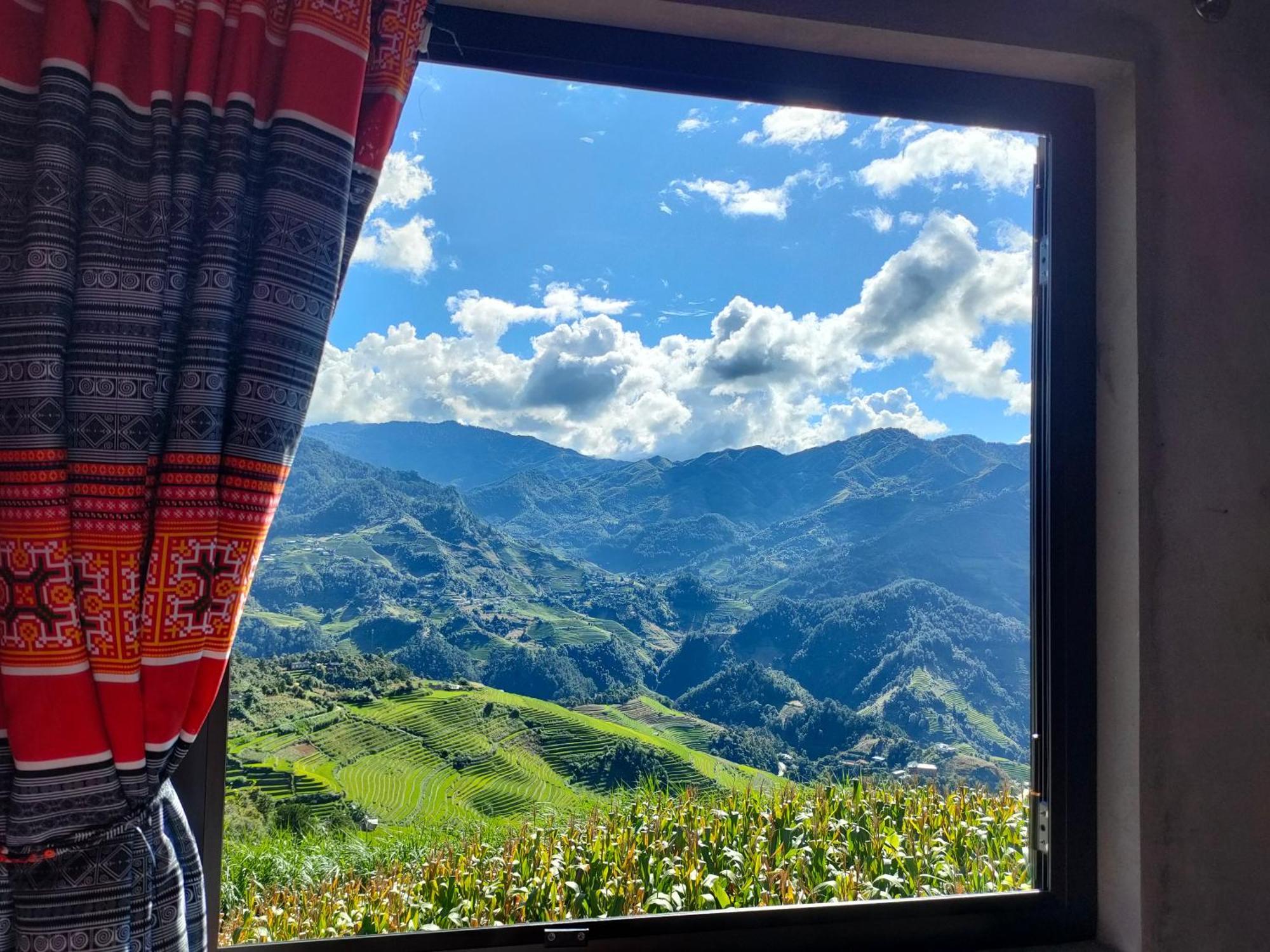 Indigenous Homestay- Trek- Food- Bus Mu Cang Chai Pokój zdjęcie