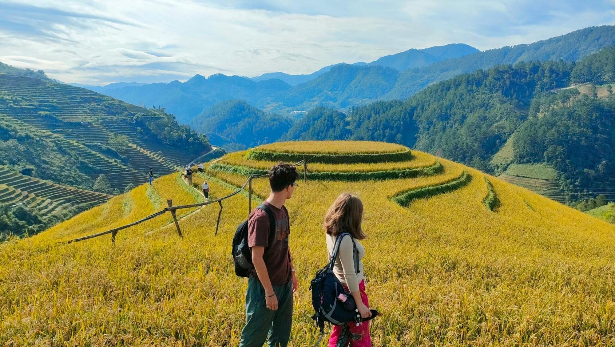 Indigenous Homestay- Trek- Food- Bus Mu Cang Chai Zewnętrze zdjęcie